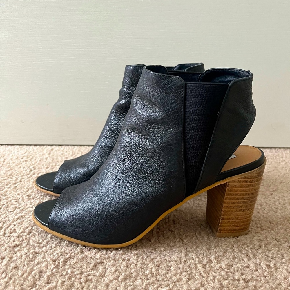 Steve madden Leather booties LIKE NEW